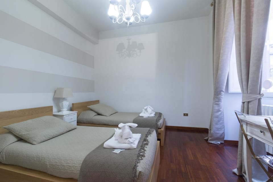 Bedroom, heating