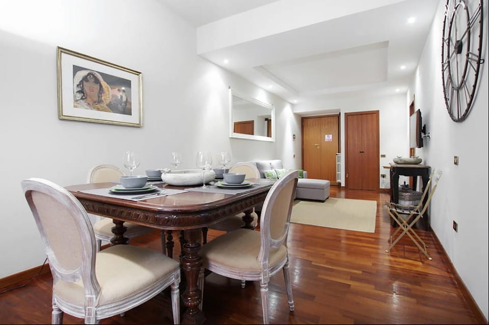 Dining area, heating