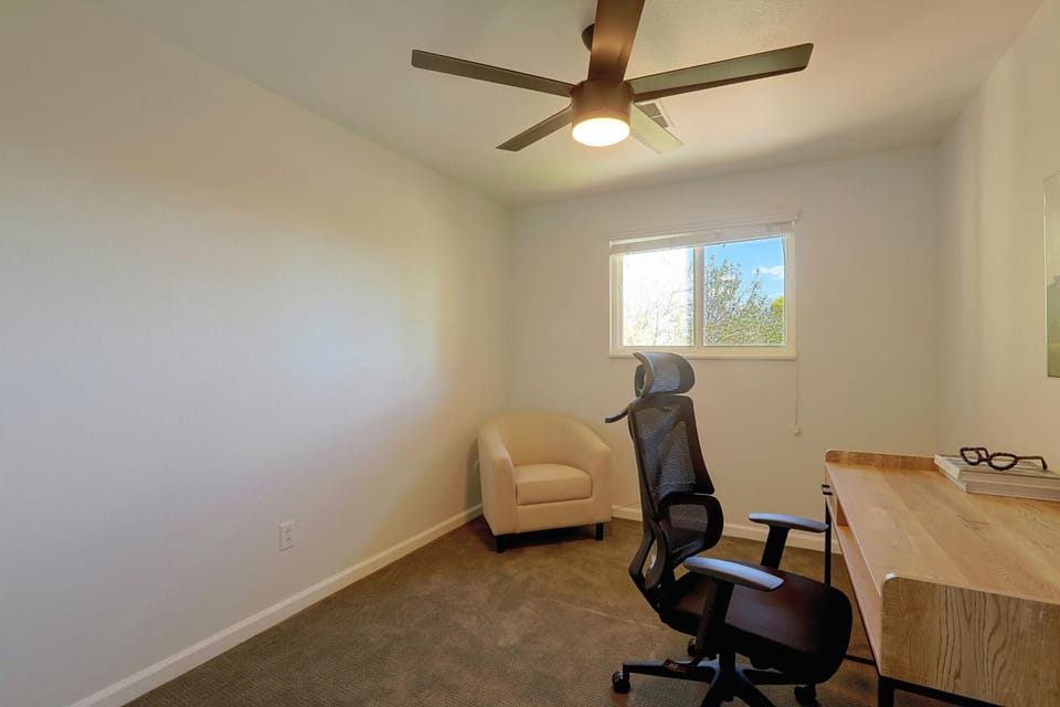 Cherry Creek Reservoir Trail Access On-Site! House in Greenwood Village