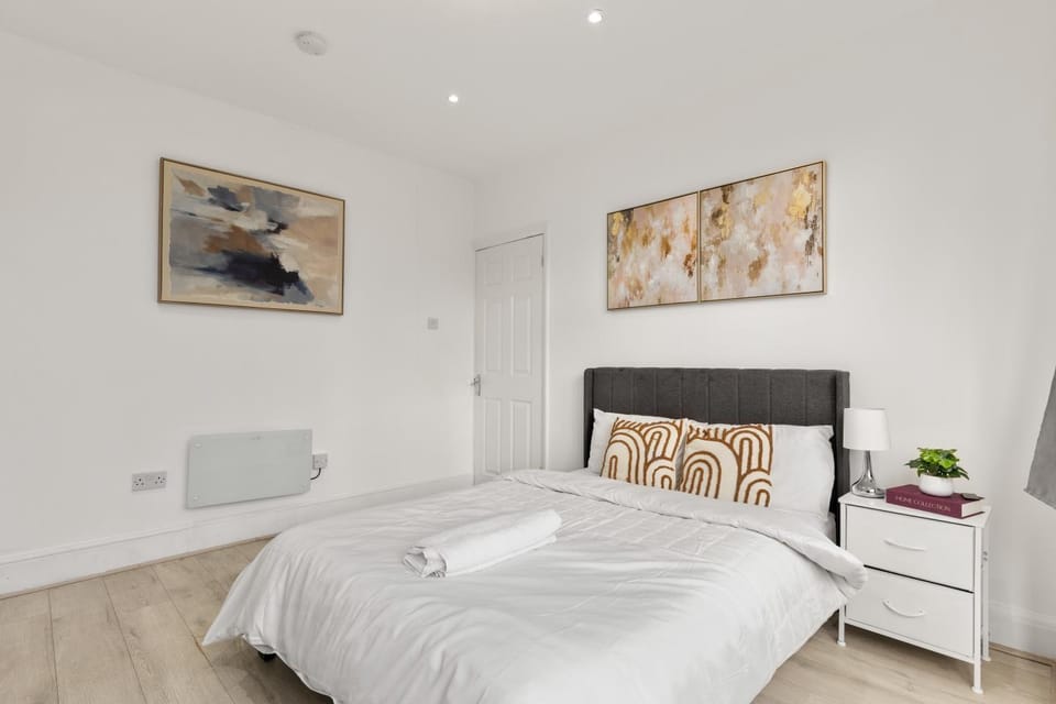 Khayat Homes - The Residence Apartment in Romford