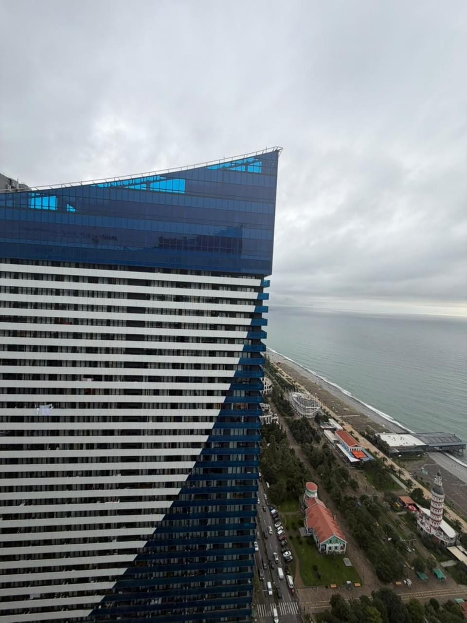 Property building, Day, Natural landscape, Bird's eye view, City view, Sea view