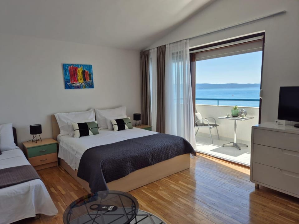 Apartments Zanic on The Beach Bed and Breakfast in Podstrana