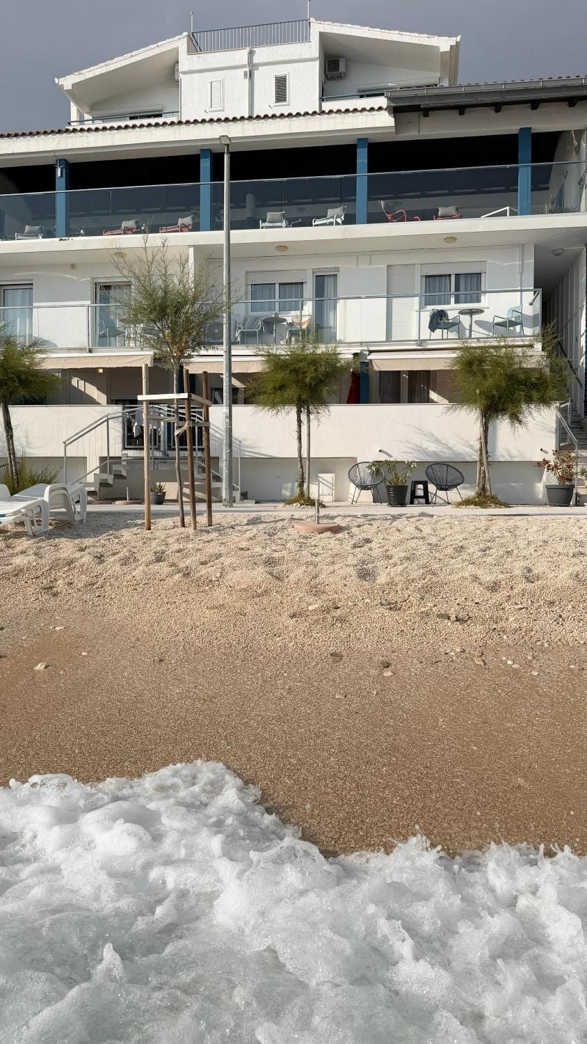 Apartments Zanic on The Beach Bed and Breakfast in Podstrana