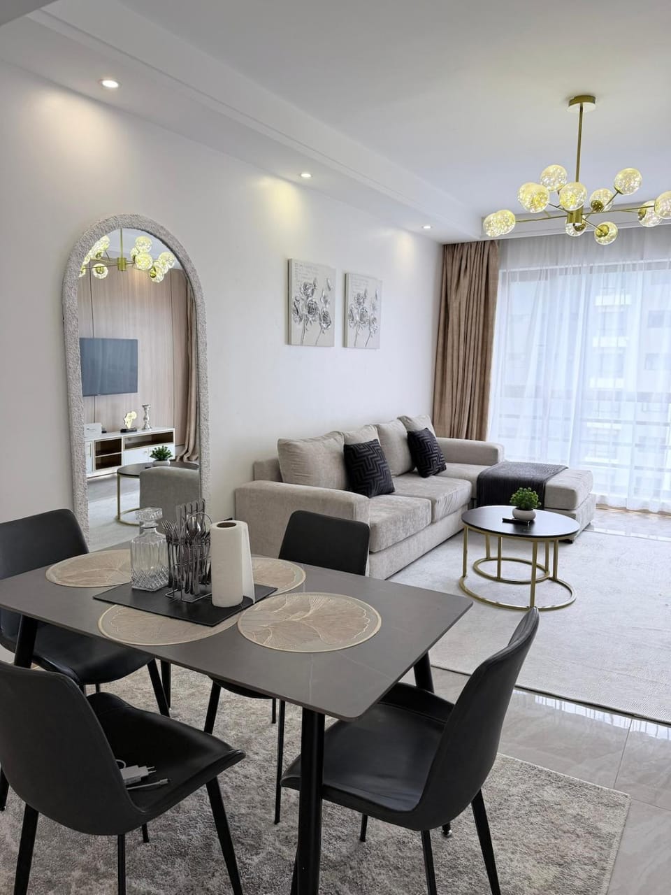 Leshwa luxury 1 bed indoor heated pool and snooker Apartment in Nairobi County