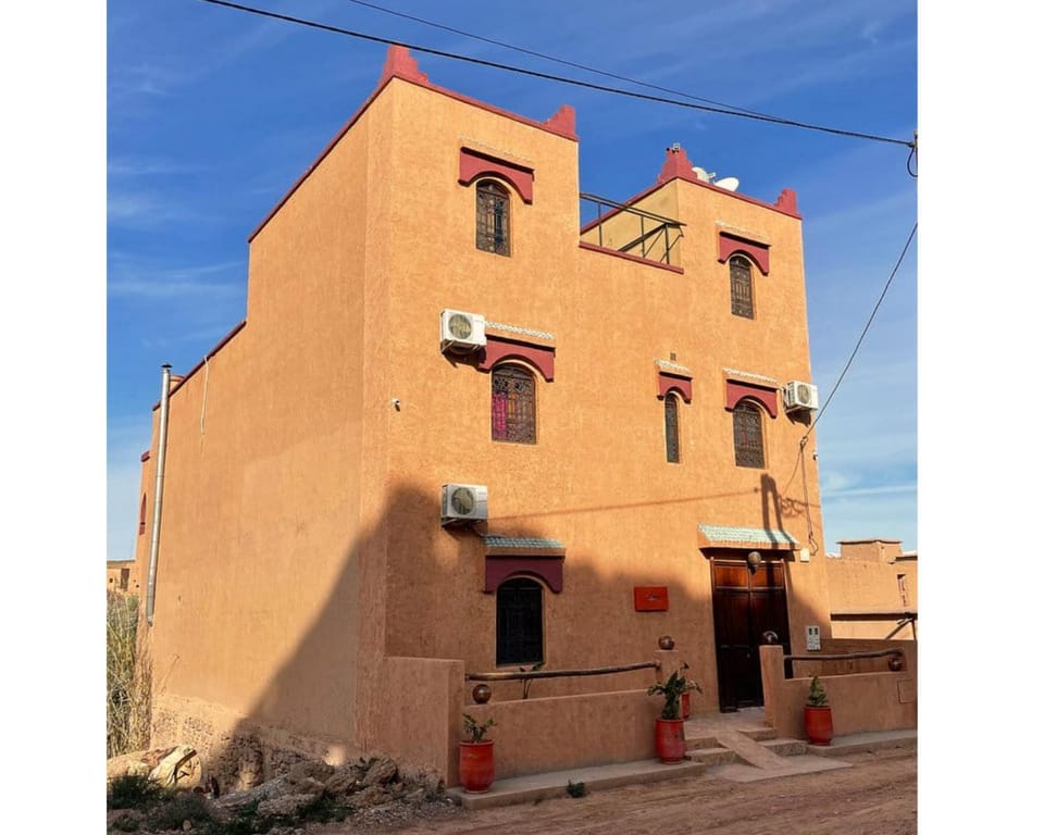 Property building, Facade/entrance