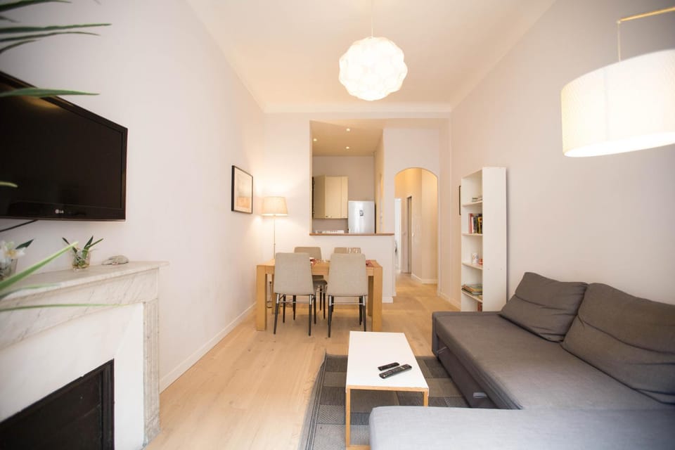 Living room, Photo of the whole room