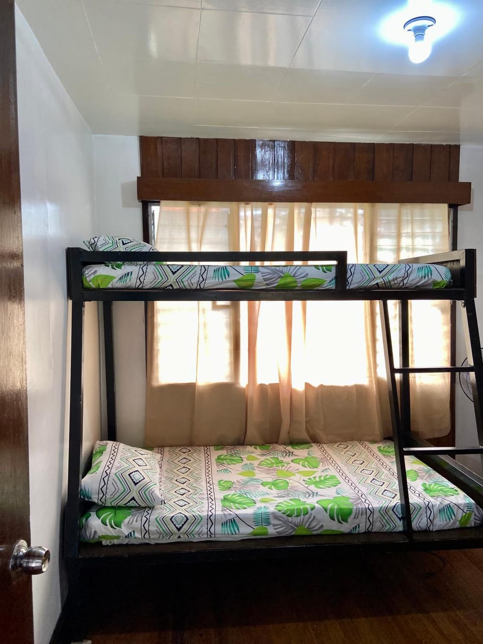 Bed, Photo of the whole room, Bedroom, bunk bed