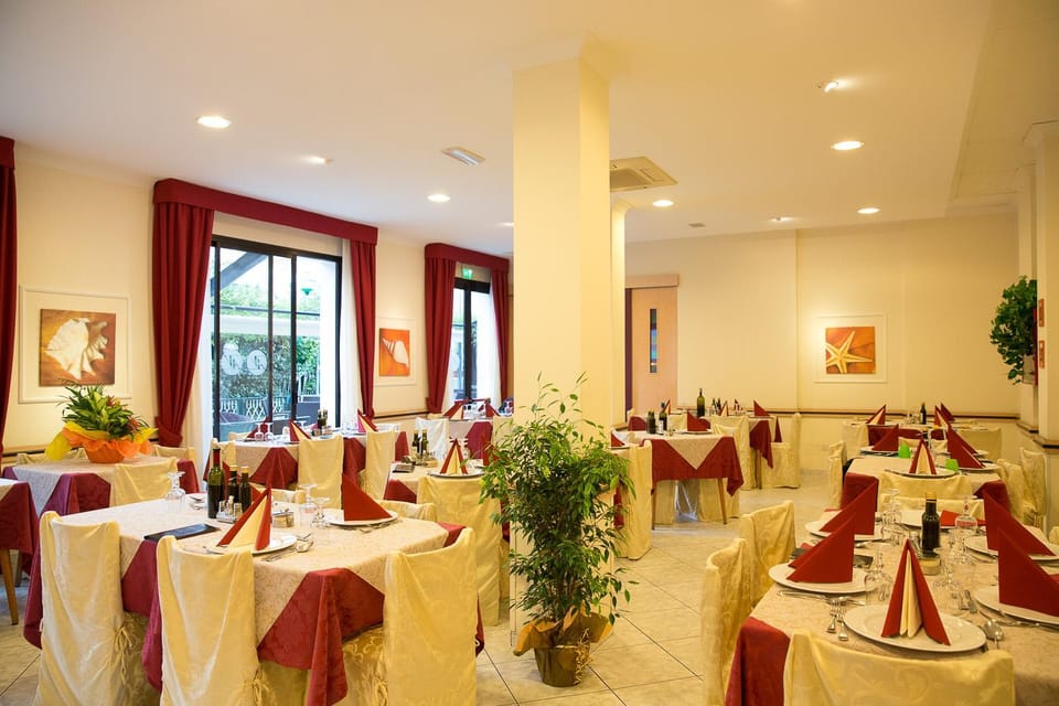 Restaurant/places to eat, Day