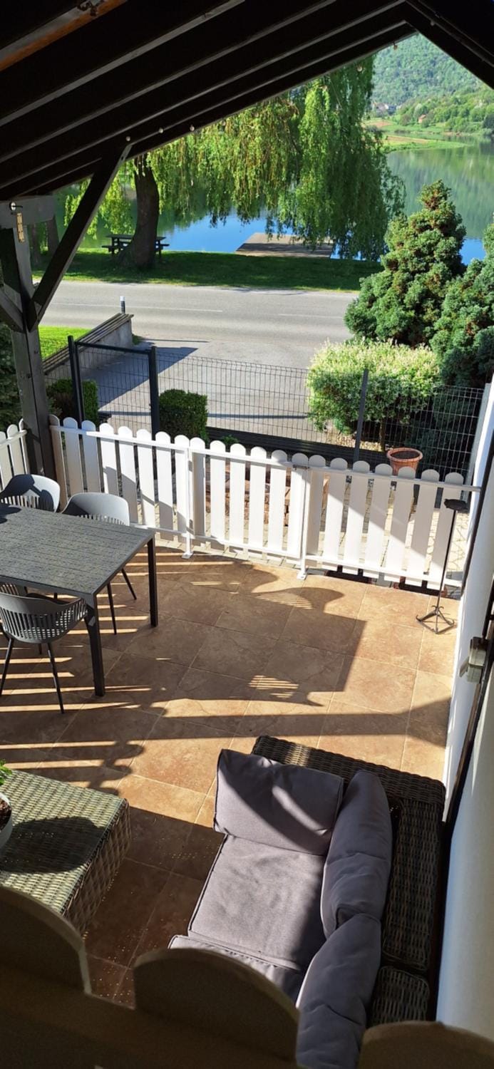 Balcony/Terrace, Lake view