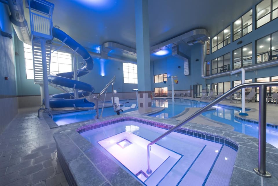 Swimming pool