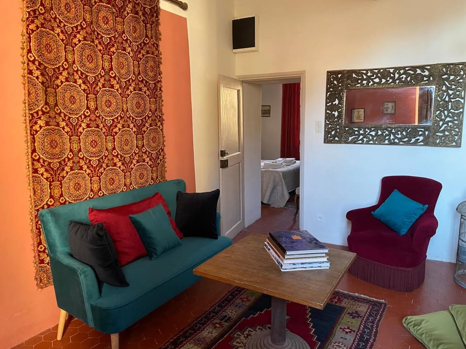 Living room, Lounge or bar, Seating area
