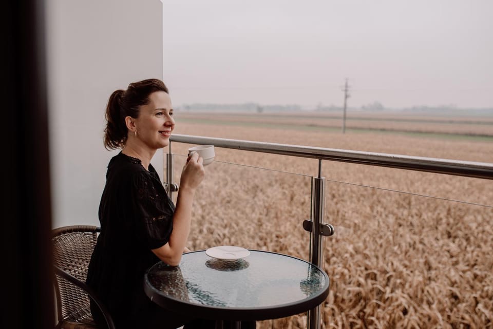 Day, People, Natural landscape, Guests