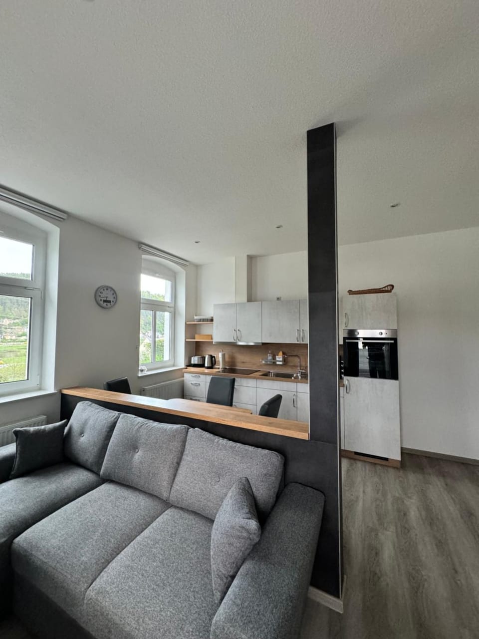 Kitchen or kitchenette, Seating area, Dining area, pet friendly, stove