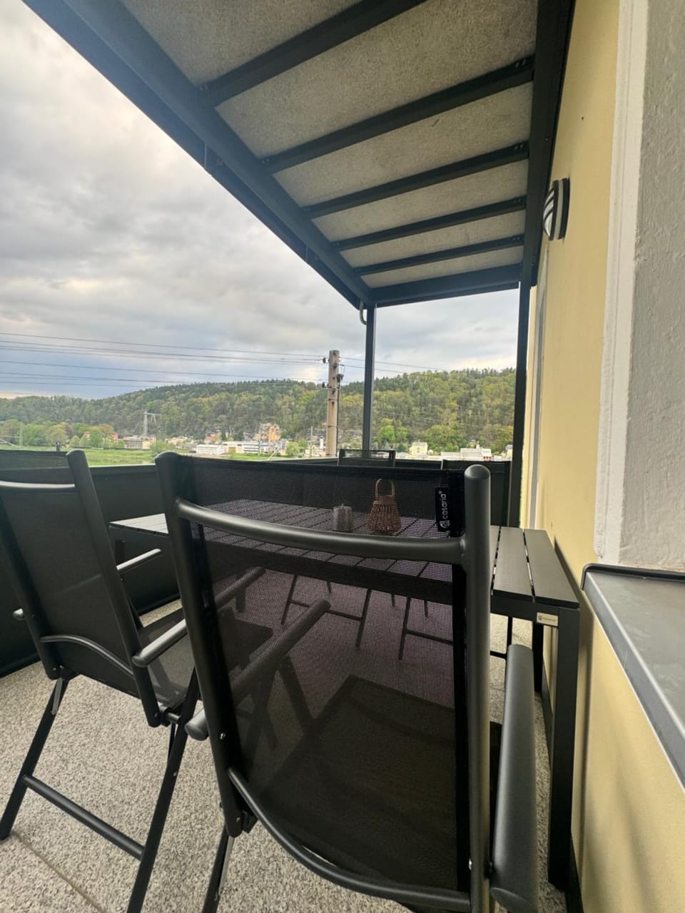 Day, View (from property/room), Balcony/Terrace, Dining area, Mountain view
