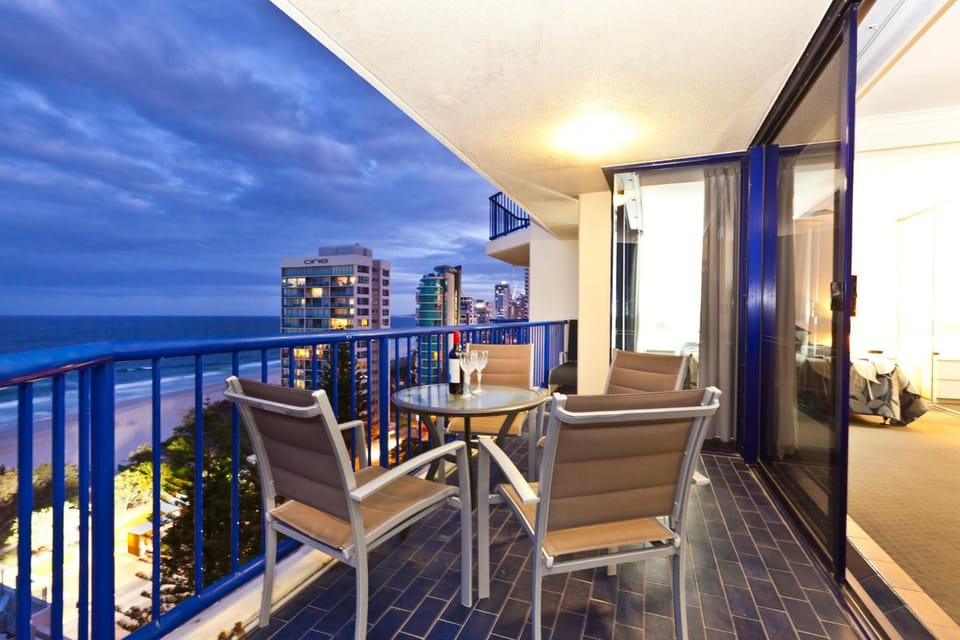 View (from property/room), Balcony/Terrace, Seating area, Sea view