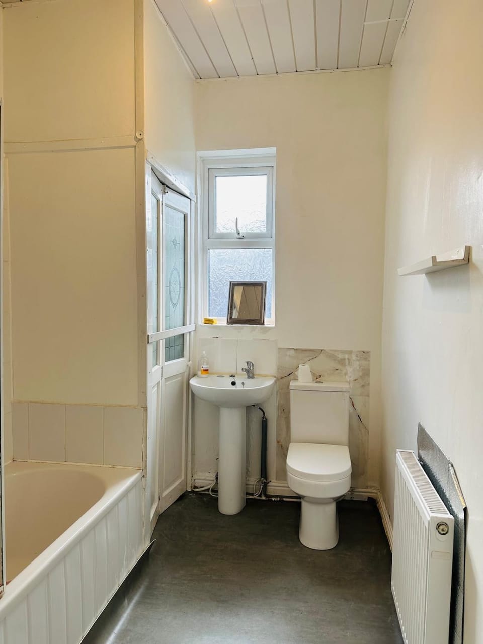 5 min to City Centre - Sleeps 5 - FREE Parking House in Manchester