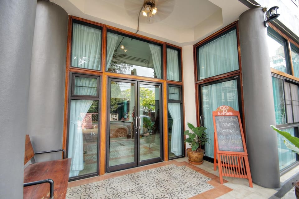 Facade/entrance, On site