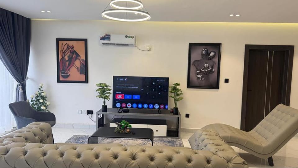 lovely three bed in ikoyi Apartment in Lagos