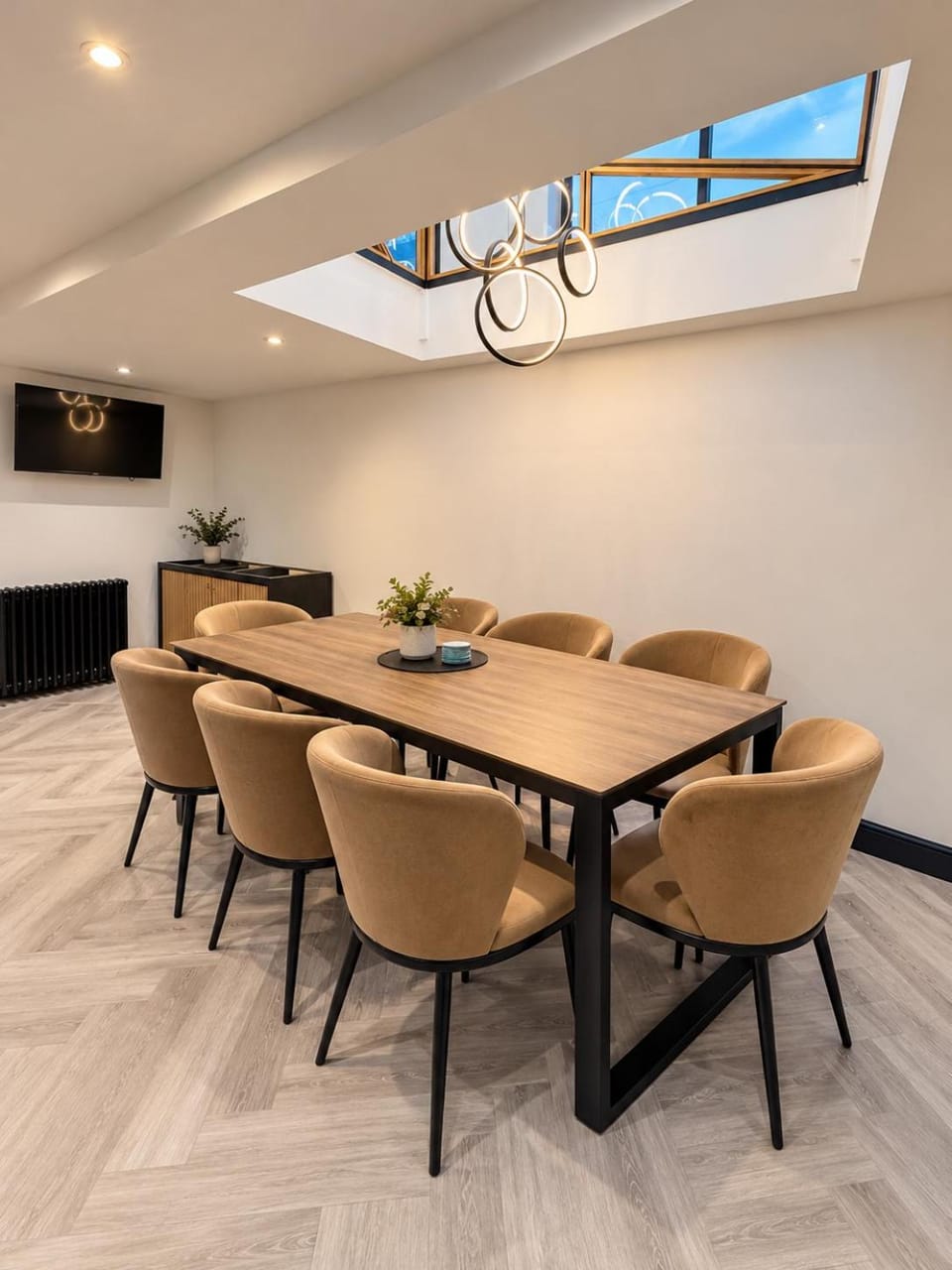 Leeds Most Stunning Building - Sleeps 30 Apartment in Leeds