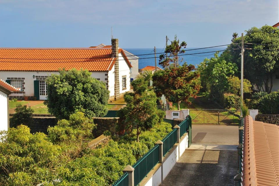 Facade/entrance, Sea view, Street view