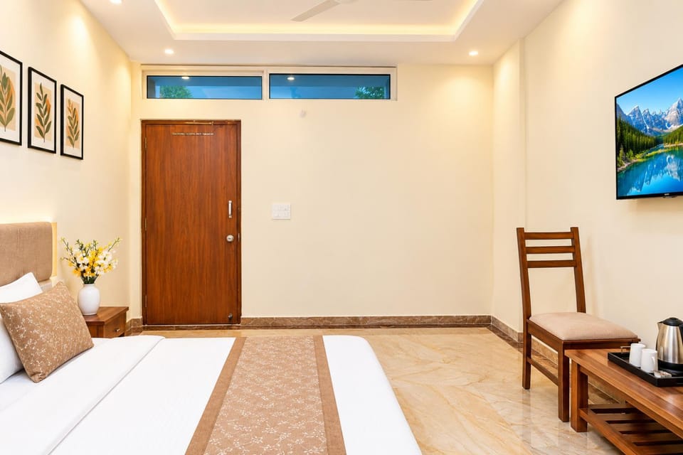 Hotel Ashoka Inn "Budget Friendly" Near Botanical Garden Hotel in Noida