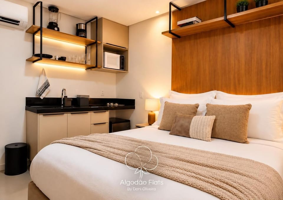 Bed, Kitchen or kitchenette, Photo of the whole room, Bedroom, towels, air conditioner