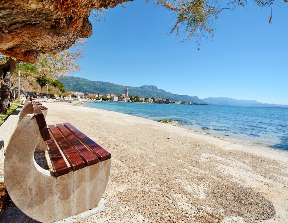 Neighbourhood, Fishing, Snorkeling, Windsurfing, Hiking, Diving, Area and facilities