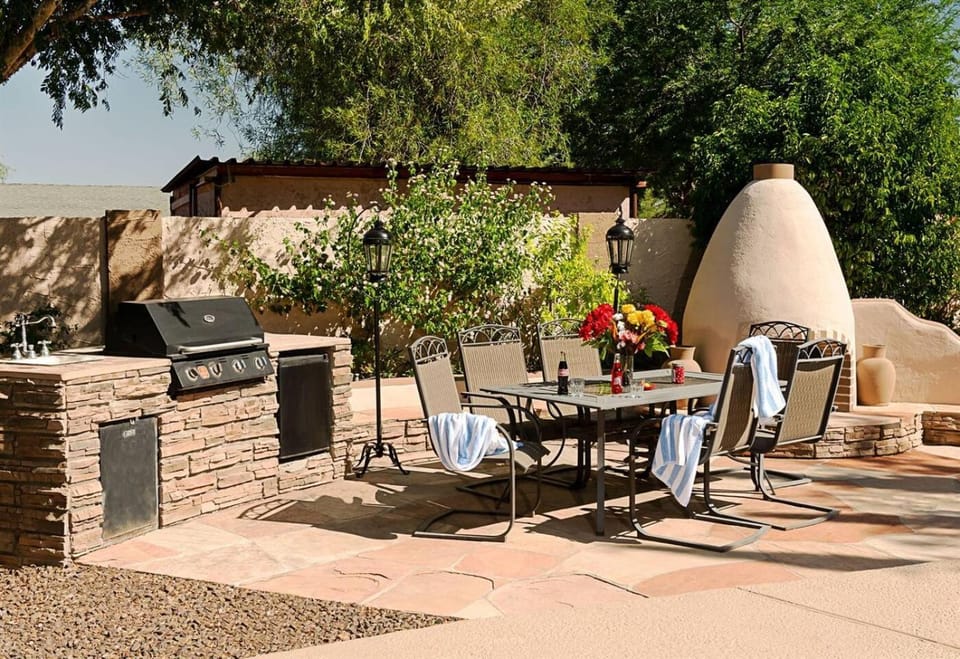 Private Heated Pool + Pool Table 5BR Sleeps 16 House in Mesa