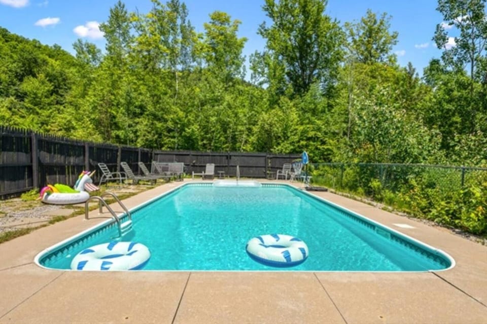 Summer, Mountain view, Swimming pool