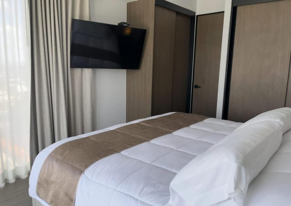 Apartment with views near Plaza Patria and Providencia Financial District Apartment in Guadalajara