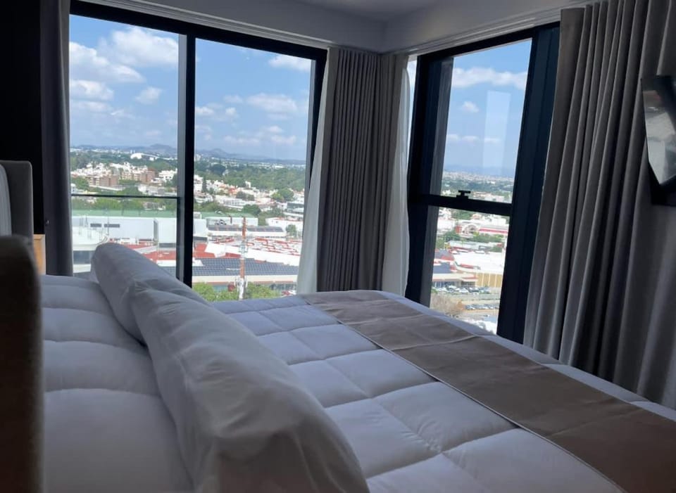 Apartment with views near Plaza Patria and Providencia Financial District Apartment in Guadalajara