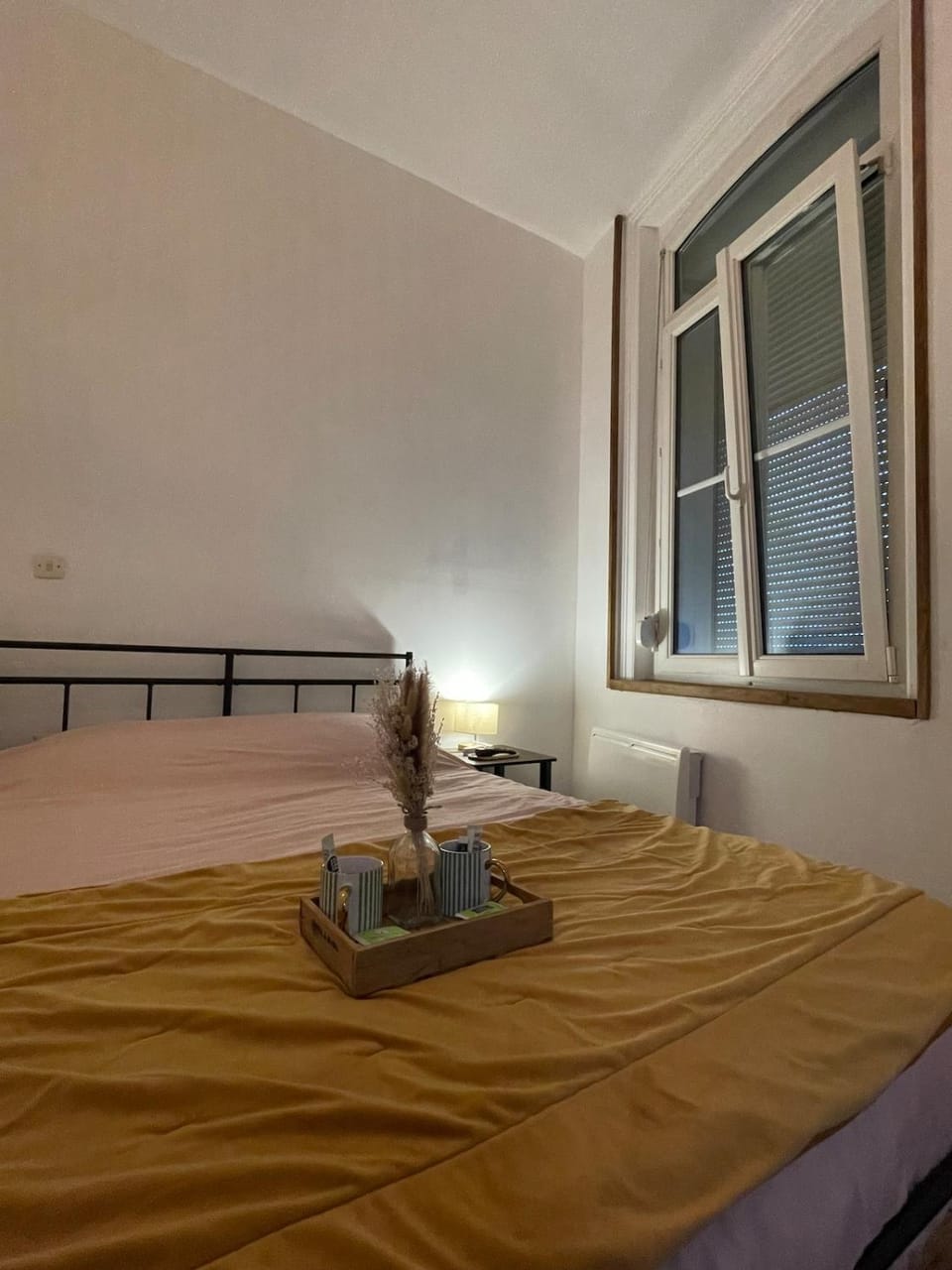 Hypercentre Béthune ! Cosy & Wood ! Free Parking Apartment in Béthune
