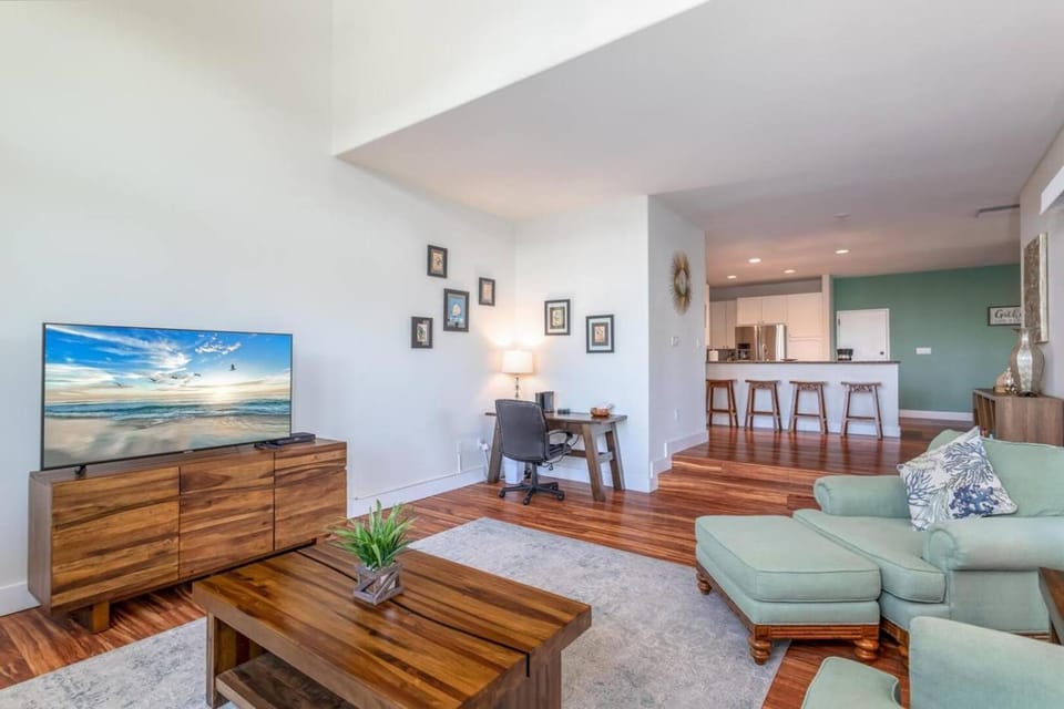 Waikoloa Colony Villas - 6 BR 2 Townhomes Sleeps 12 House in Puako