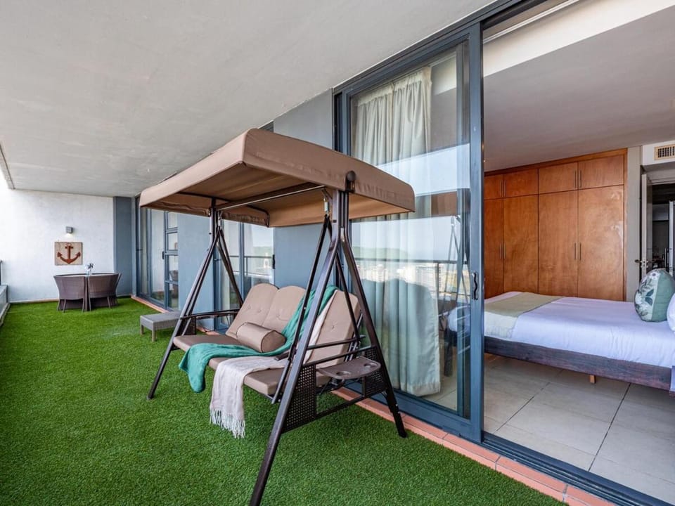 Day, Balcony/Terrace, sunbed