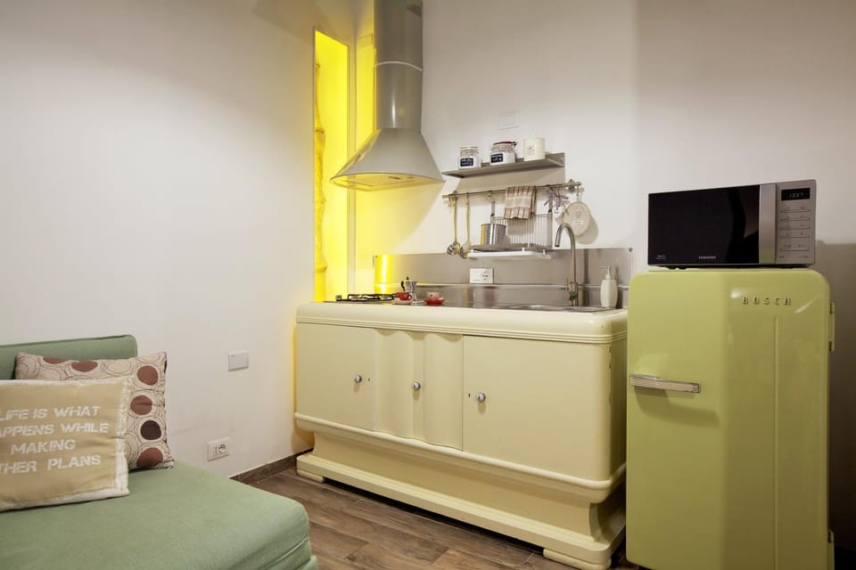 Coffee/tea facilities, Kitchen or kitchenette