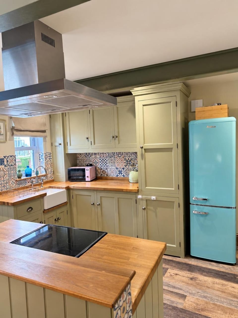 Sea Digs - Character House - Nr Beach - Sleeps up to 9 - Contractors Welcome House in Cleethorpes