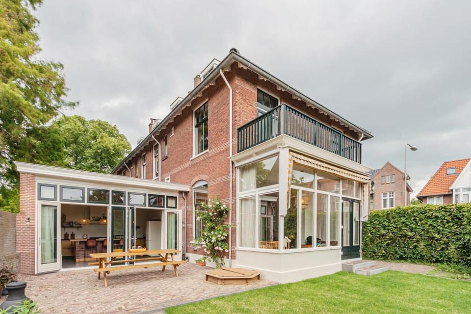 Classic Family home near Haarlem Adam Zandvoort Apartment in Haarlem