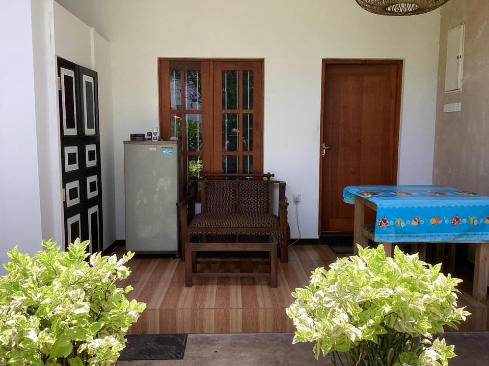 Aroma Guest House Bed and Breakfast in Mirissa