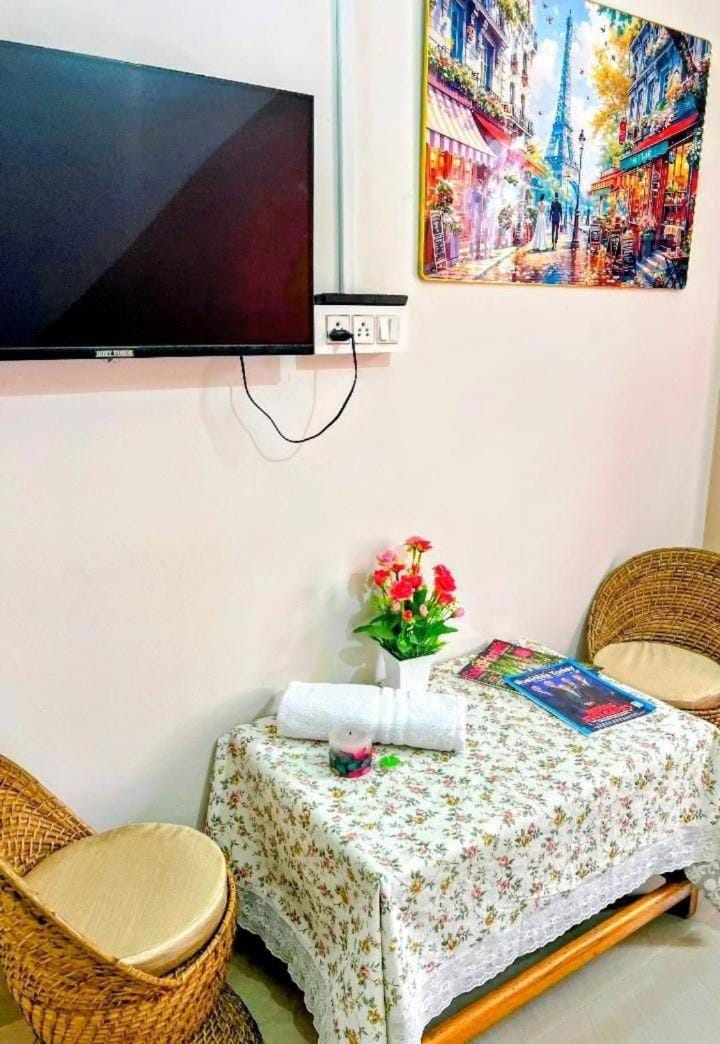 C A S A B L A N C A Homestay & Retreat Apartment in India
