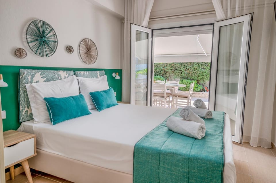 Balcony/Terrace, Photo of the whole room, Bedroom