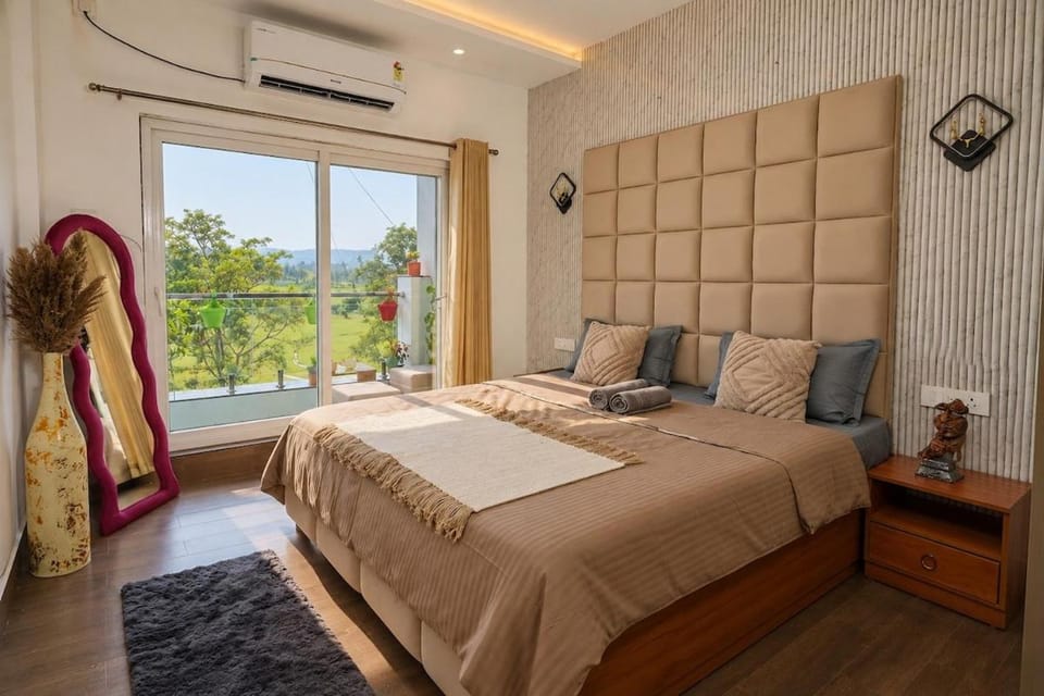 Bedroom, air conditioner