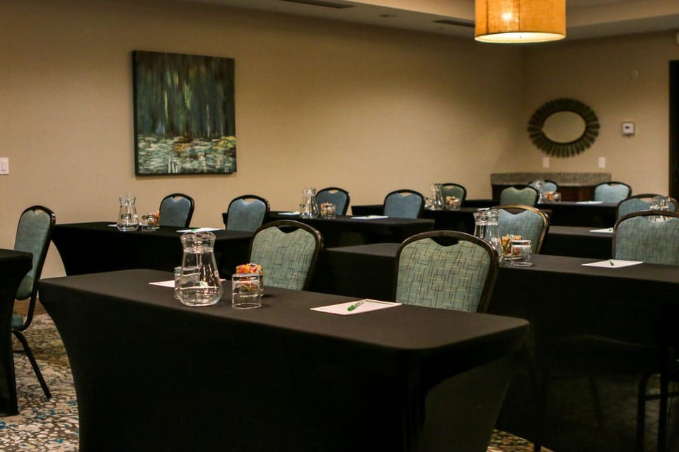 Banquet/Function facilities, Meeting/conference room