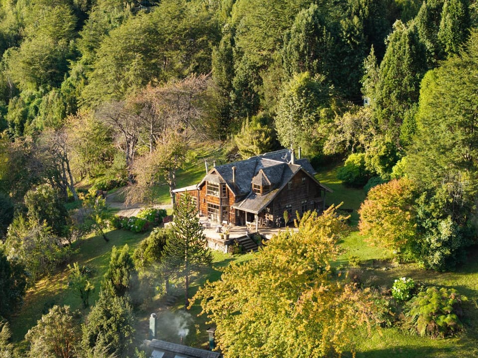 Property building, Bird's eye view, Garden, Garden view, Lake view, Lake view, River view