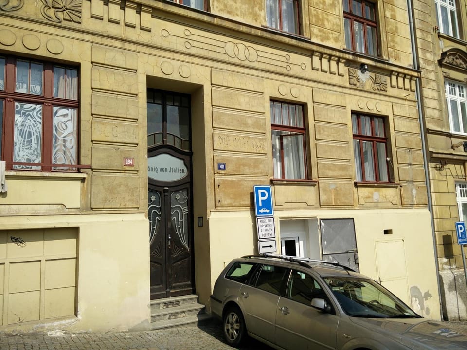 Property building, Day, Neighbourhood, Location