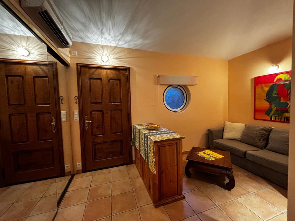 Facade/entrance, Game Room, Living room