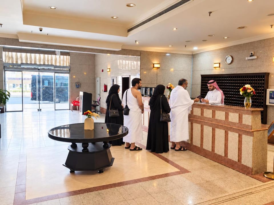 Property building, Lobby or reception, Location, group of guests