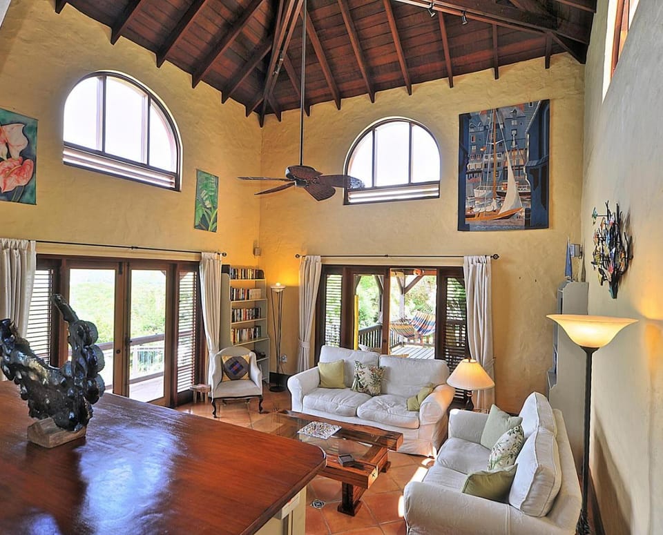 Day, Living room