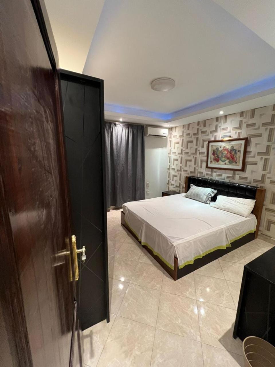 شقة فاخره قريبه من الهرم Apartment in Egypt