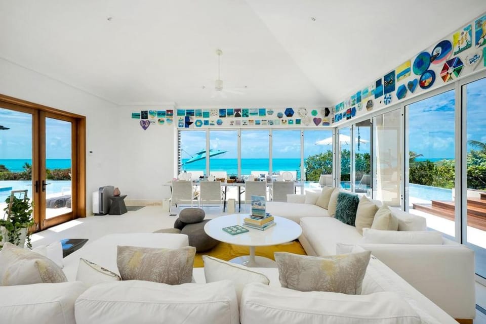 Ocean Crown Estate Villa in Turks and Caicos Islands