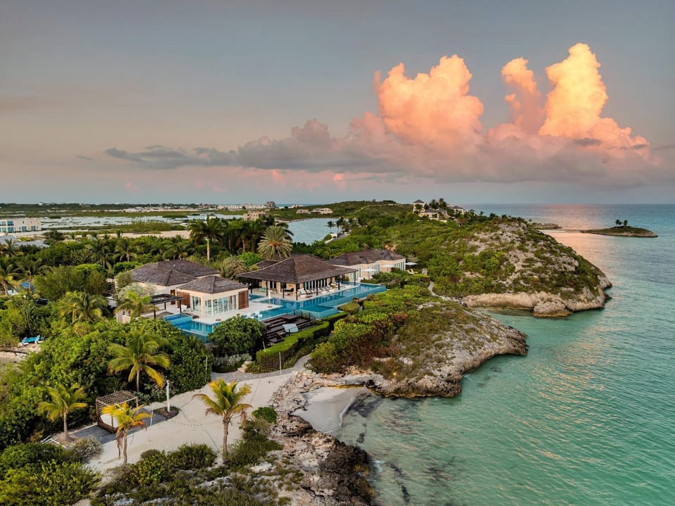 Ocean Crown Estate Villa in Turks and Caicos Islands